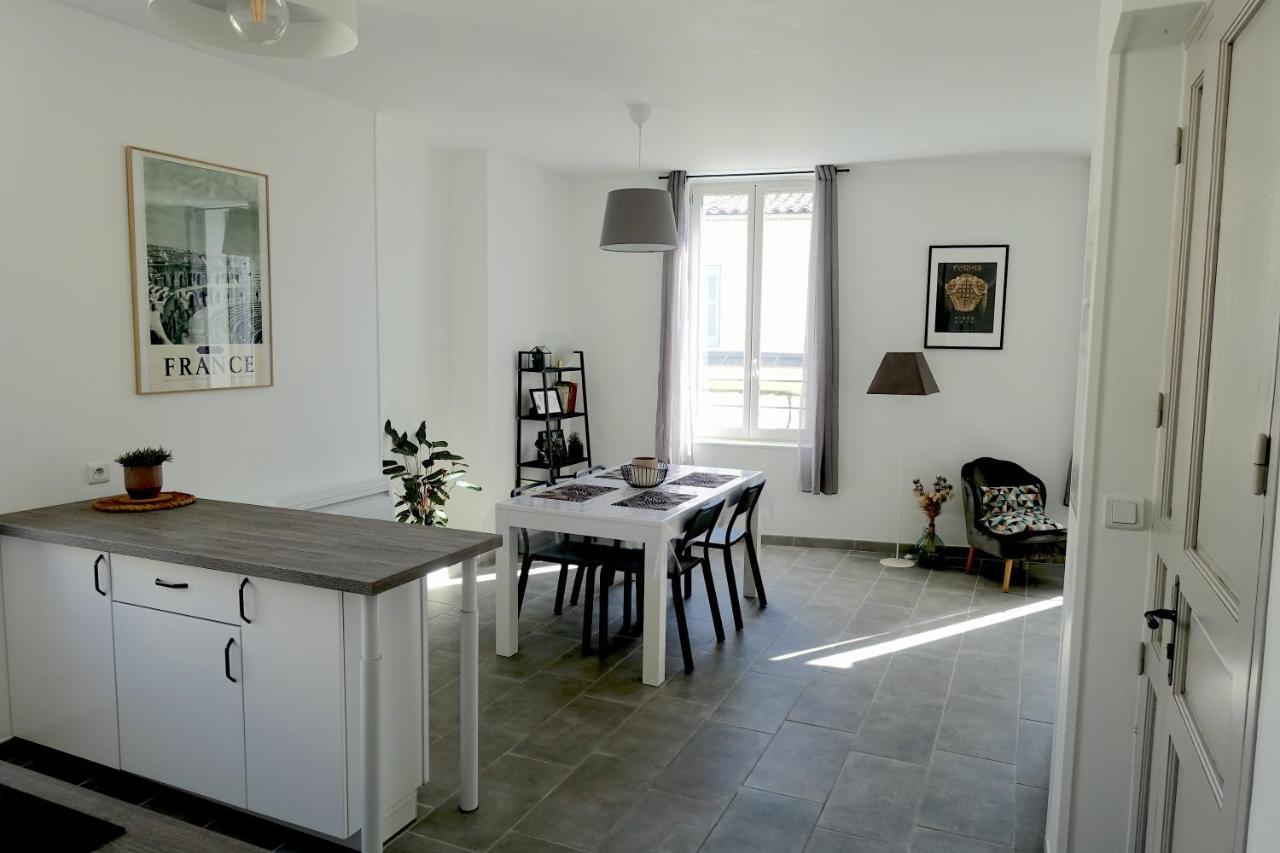 Maison Carree/Coeur Historique De Nimes - Superbe Appt 55M² Kültér fotó
